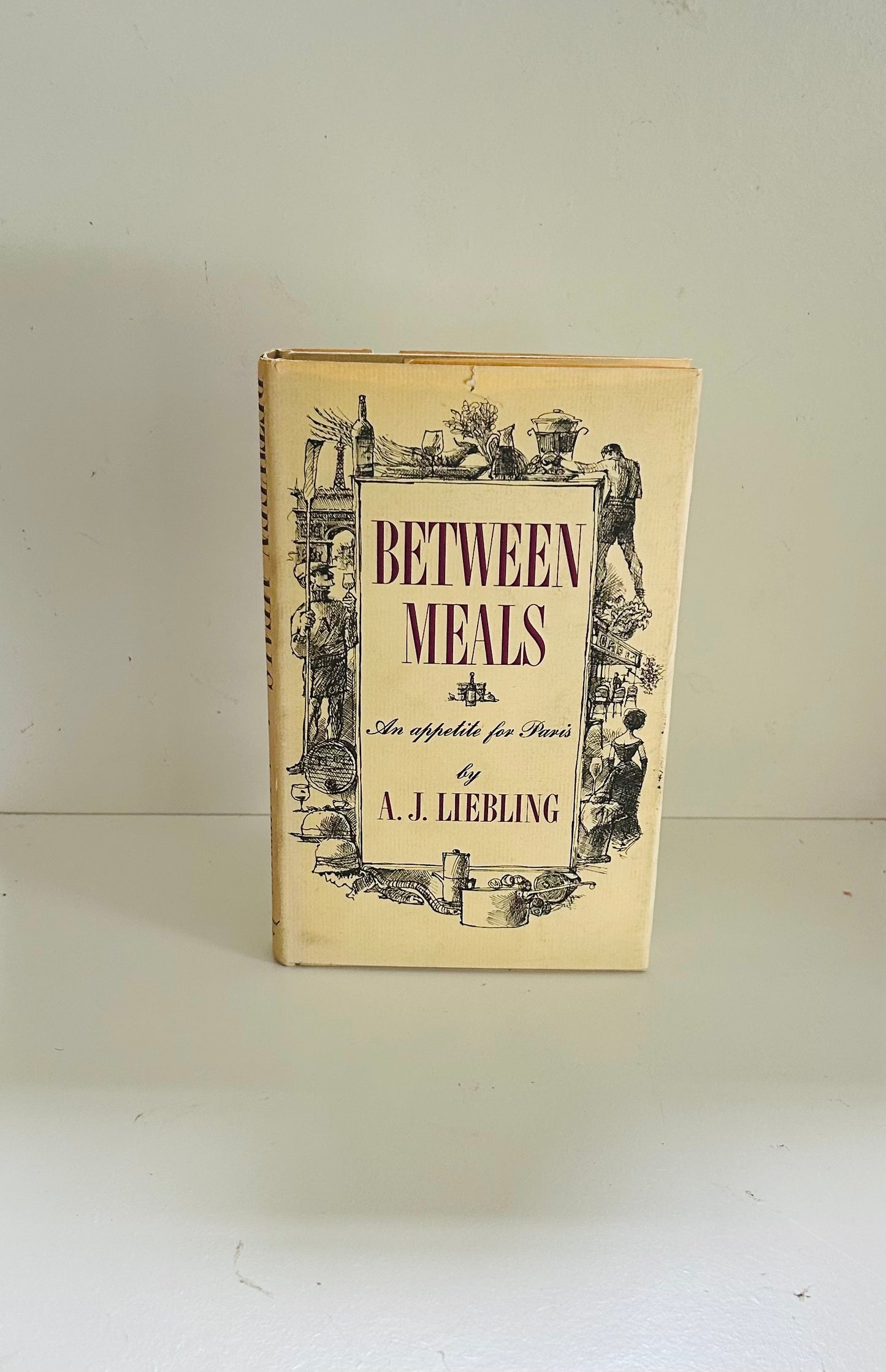 Between Meals. An Appetite for Paris