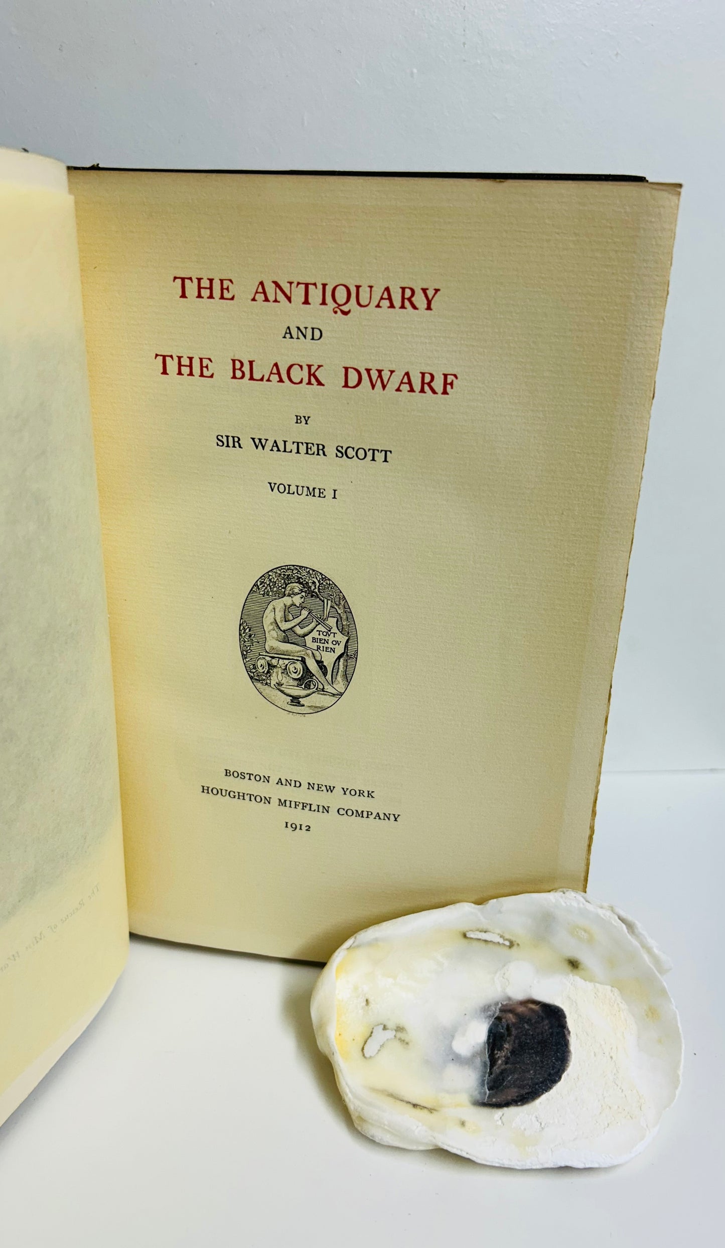 The Antiquary and The Black Dwarf (2 vol.)