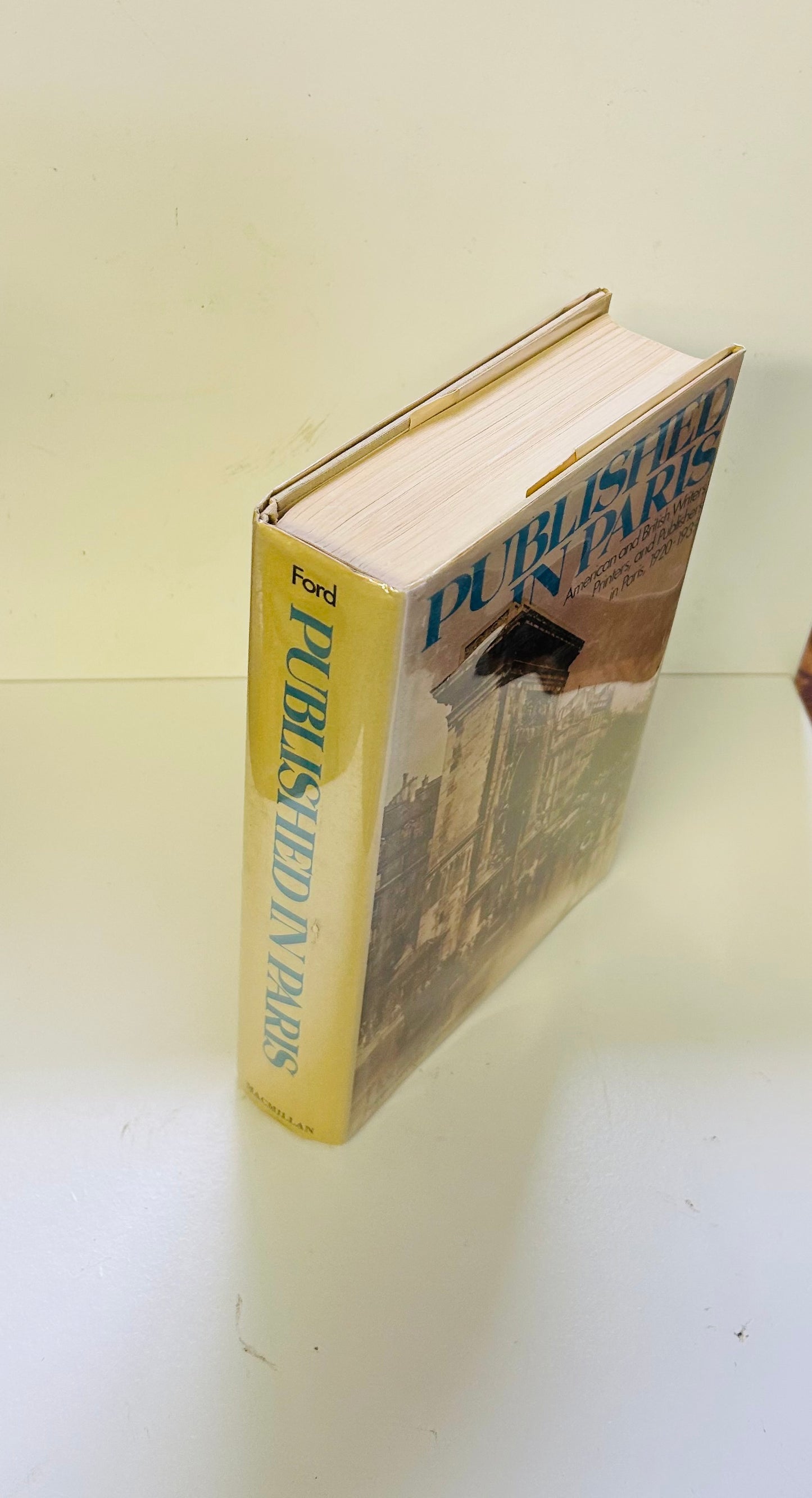 Published in Paris: American and British Writers, Printers, and Publishers in Paris, 1920-1939